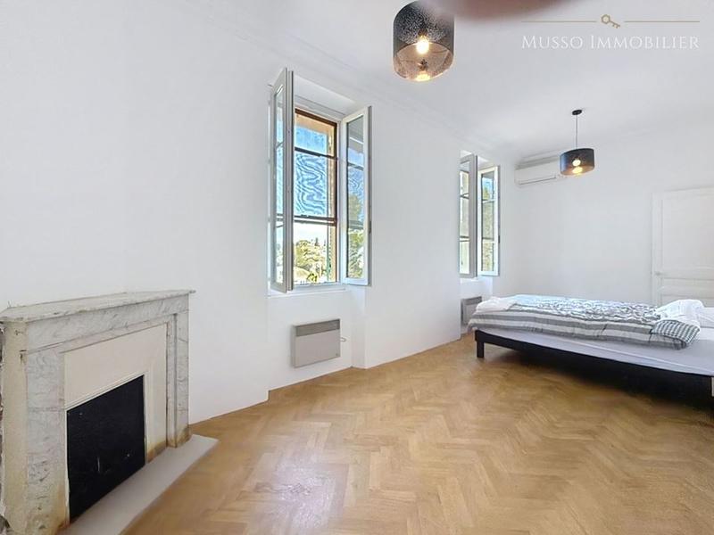 Bastide - 300 m² - 7 pièces