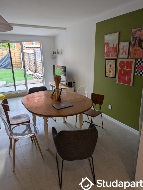 Chambre - 12 m² - 1 pièce