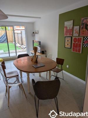 Chambre - 12 m² - 1 pièce