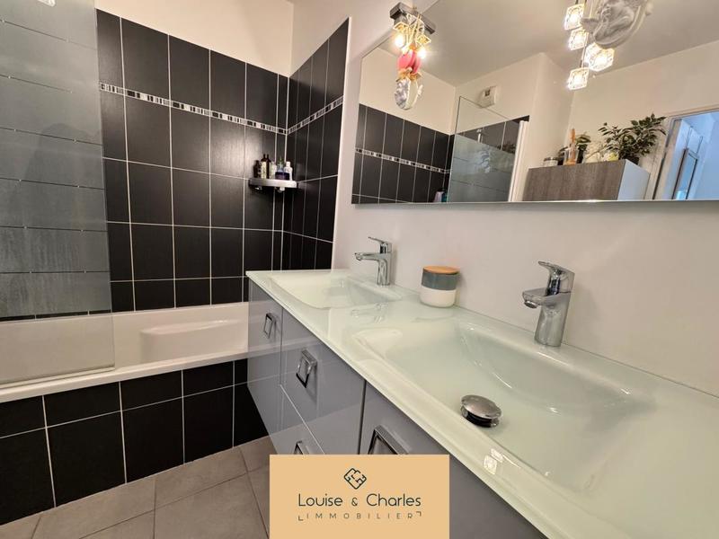 Appartement - 65 m² - 3 pièces