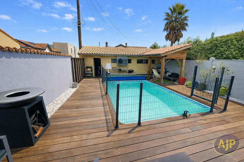 Maison - 176 m² - 8 pièces