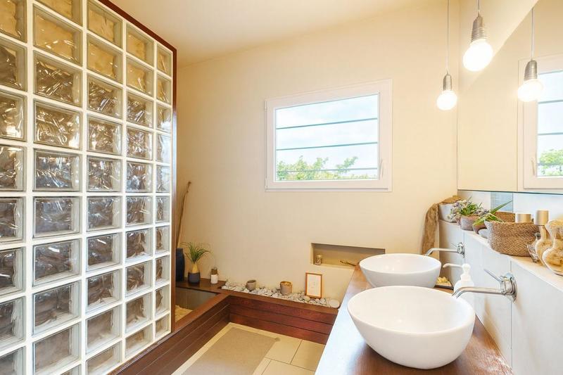 Maison - 300 m² - 9 pièces