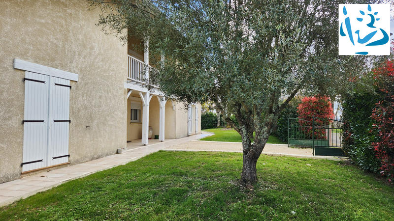 Maison - 280 m² - 8 pièces