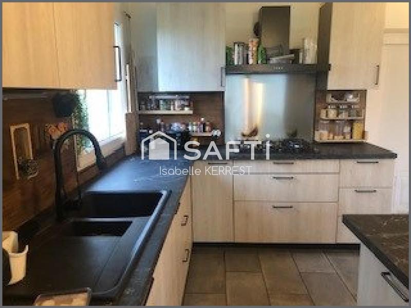 Maison - 176 m² - 10 pièces