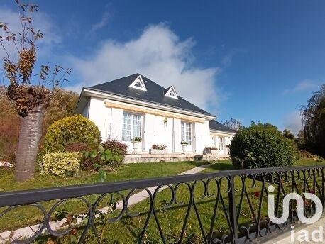 Maison - 231 m² - 13 pièces