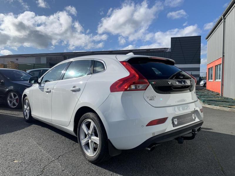 Volvo V40 T2 120 Ch Momentum - Garantie 6 Mois