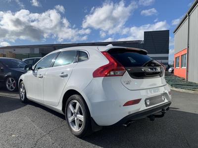Volvo V40 T2 120 Ch Momentum - Garantie 6 Mois