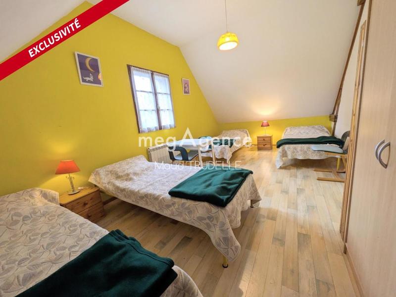 Maison - 408 m² - 14 pièces