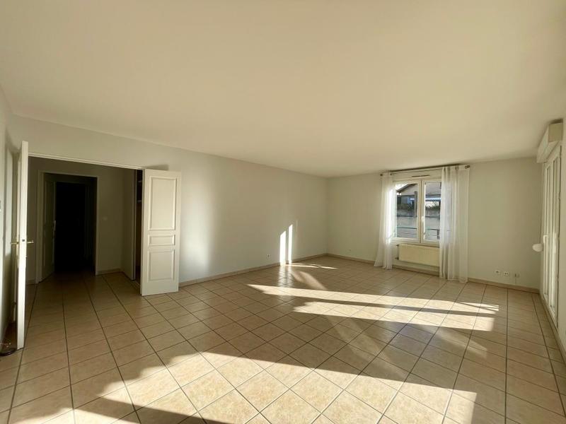 Appartement - 111 m² - 5 pièces