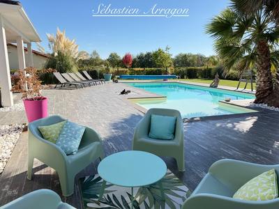 Maison - 195 m² - 5 pièces