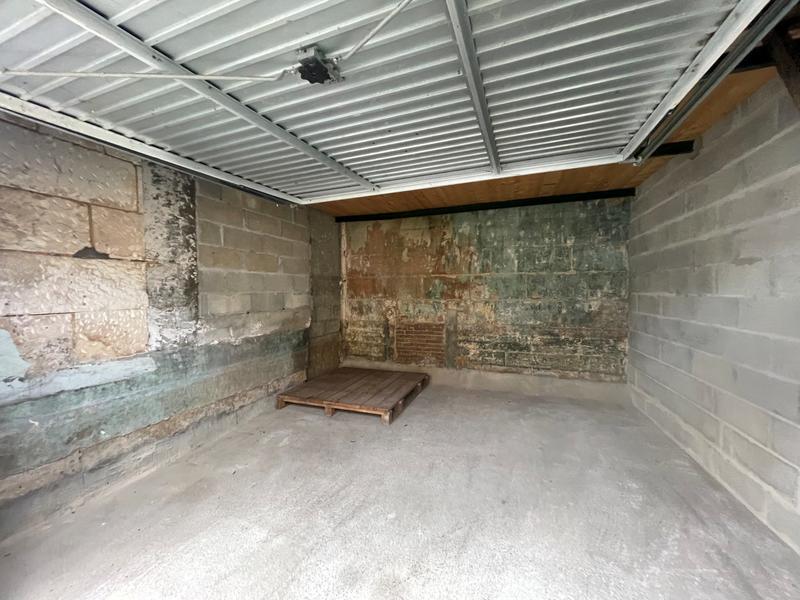 Parking / Garage - 15 m²