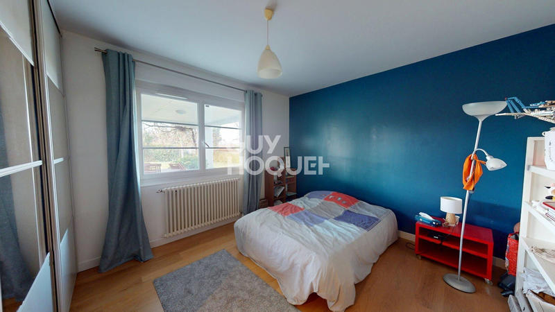 Maison - 226 m² - 9 pièces