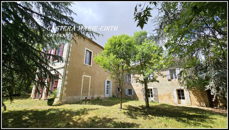 Maison - 372 m² - 15 pièces