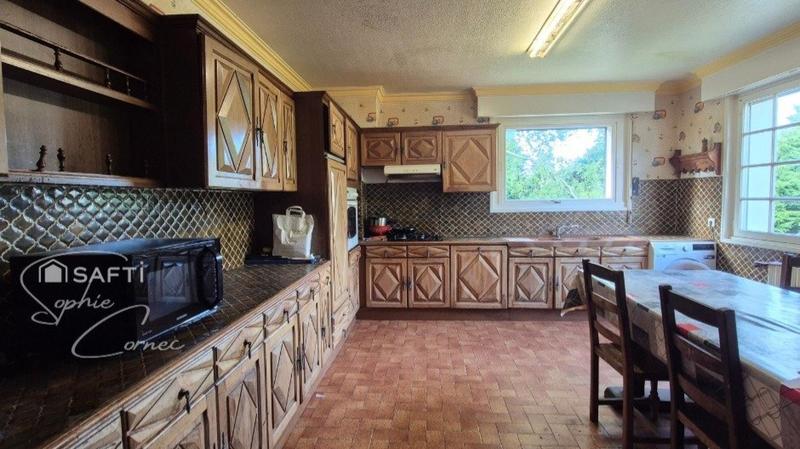 Maison - 262 m² - 7 pièces