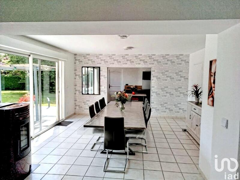 Maison - 248 m² - 6 pièces