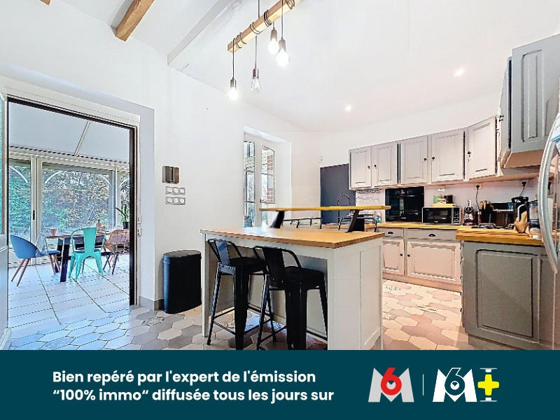 Maison - 210 m² - 8 pièces