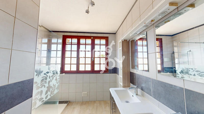 Maison - 108 m² - 3 pièces