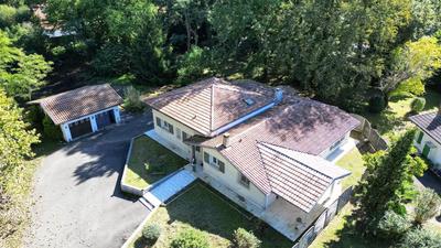 Propriété - 500 m² - 22 pièces