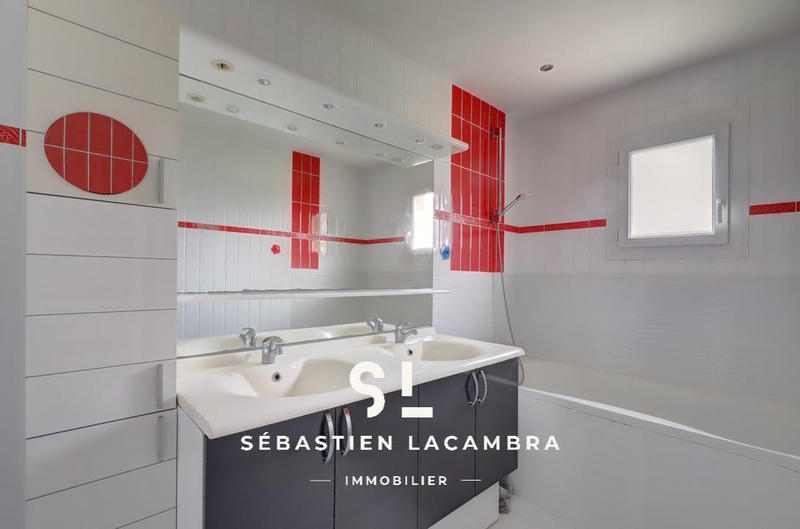 Maison - 160 m² - 6 pièces