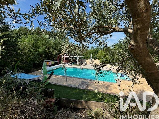 Maison - 200 m² - 8 pièces