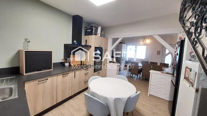 Maison - 121 m² - 6 pièces