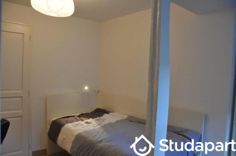 Chambre - 9 m² - 1 pièce