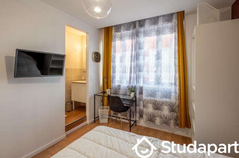 Chambre - 11 m² - 1 pièce