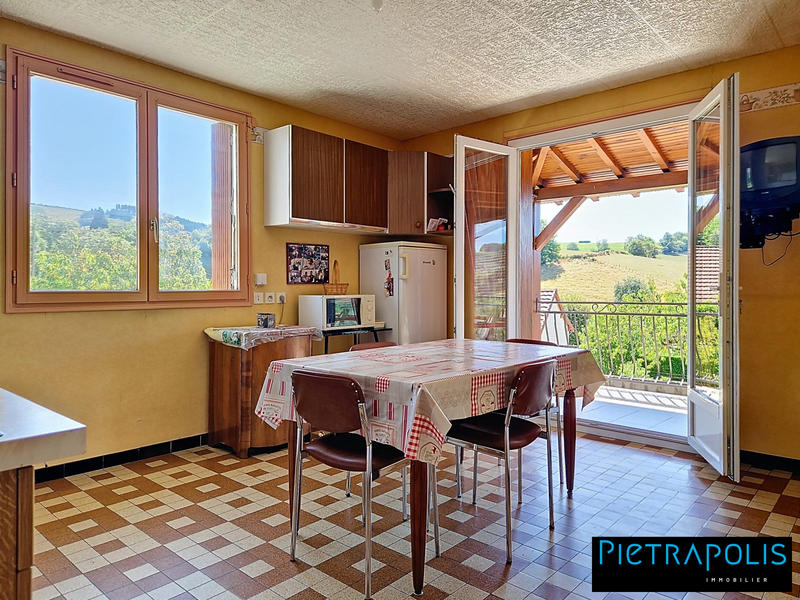 Maison - 102 m² - 5 pièces