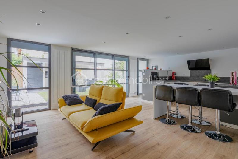 Maison - 200 m² - 6 pièces