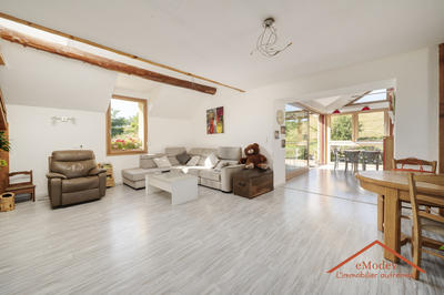 Maison - 200 m² - 5 pièces