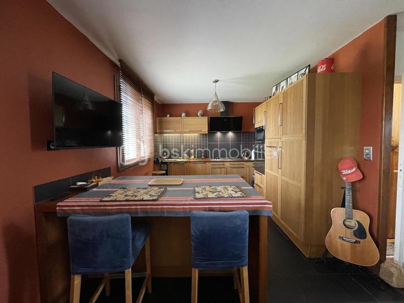 Maison traditionnelle - 175 m² - 6 pièces