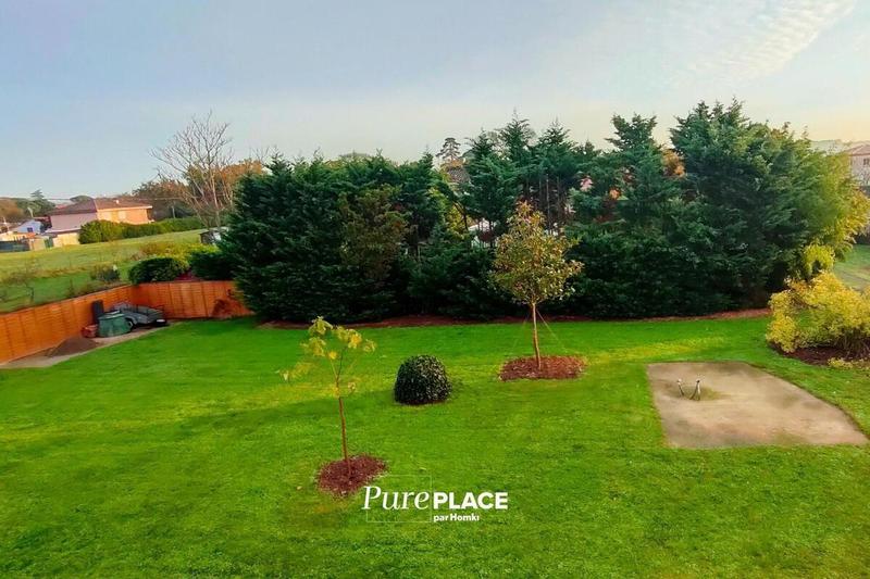 Demeure - 390 m² - 7 pièces