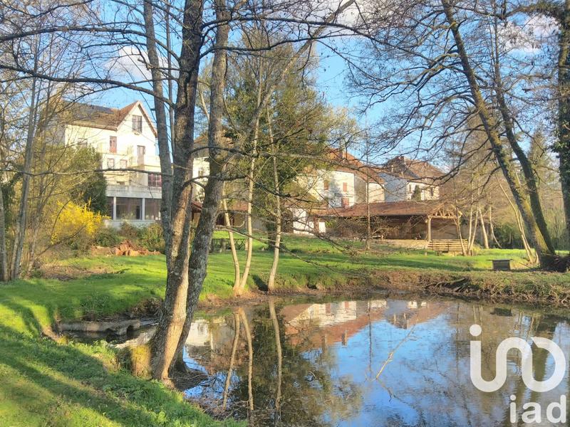 Maison - 236 m² - 11 pièces