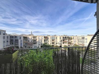 Appartement - 82 m² - 3 pièces