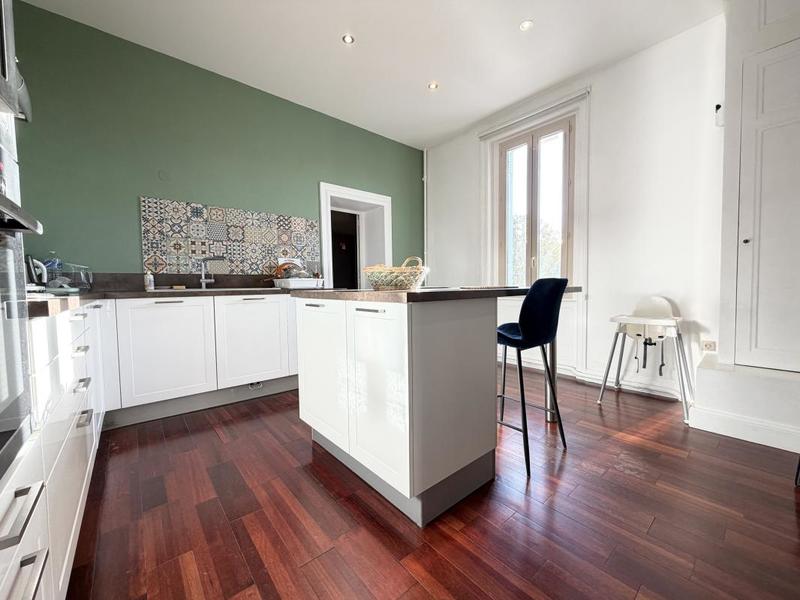 Maison bourgeoise - 257 m² - 12 pièces