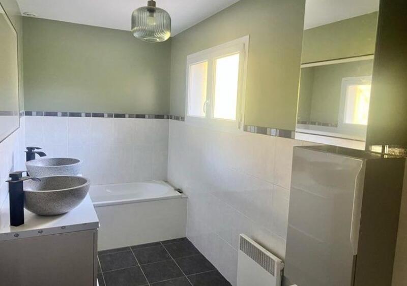 Maison - 95 m² - 5 pièces