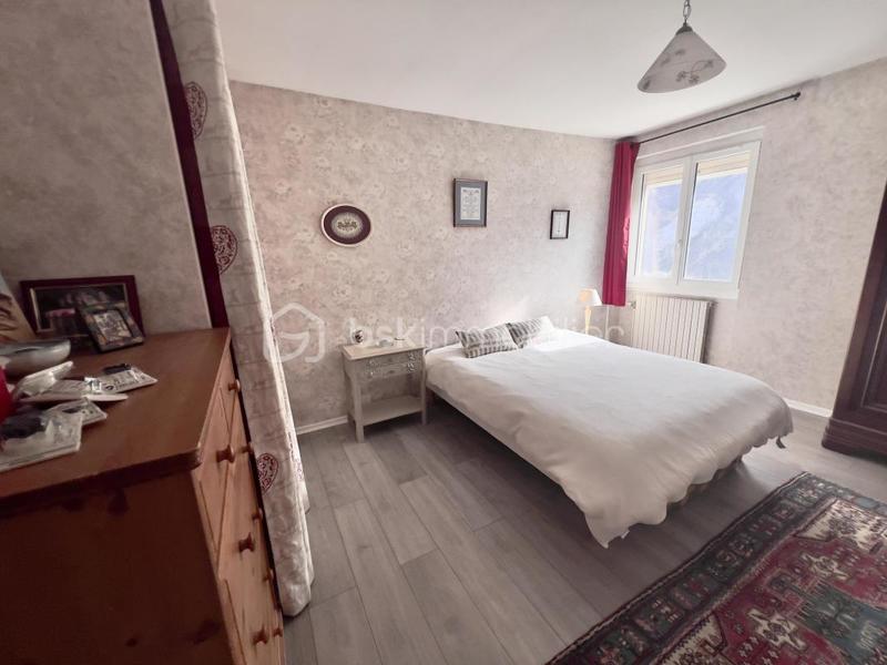 Maison - 262 m² - 9 pièces