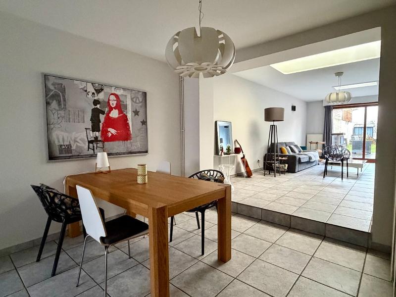 Maison - 102 m² - 4 pièces