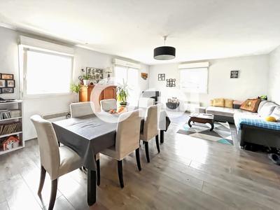 Appartement - 80 m² - 3 pièces