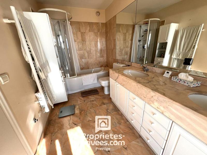 Appartement - 93 m² - 3 pièces