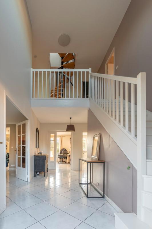 Maison - 202 m² - 8 pièces