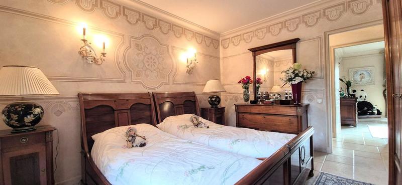 Villa - 208 m² - 7 pièces