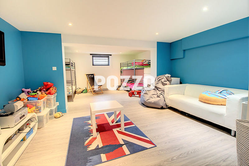 Maison - 141 m² - 6 pièces