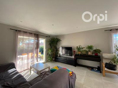 Maison - 96 m² - 4 pièces