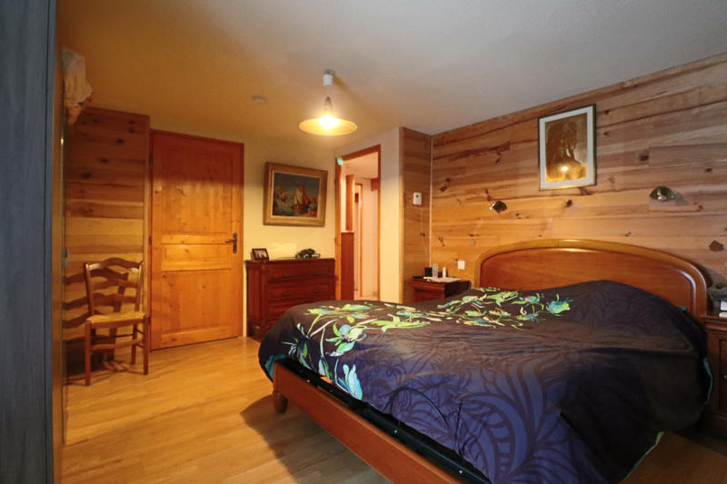 Propriété - 324 m² - 14 pièces