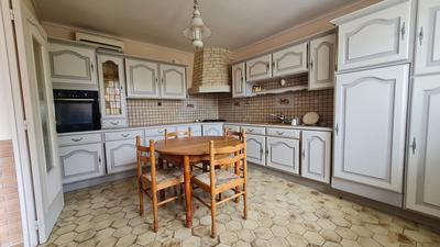 Maison - 200 m² - 4 pièces