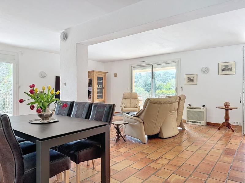 Maison - 210 m² - 6 pièces