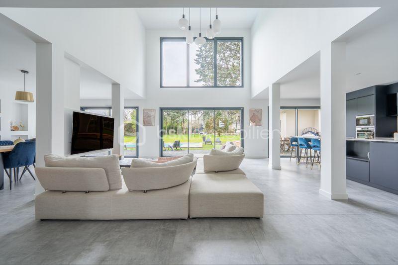 Maison - 293 m² - 7 pièces