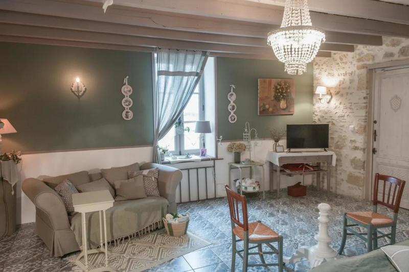 Maison en pierre - 350 m² - 8 pièces