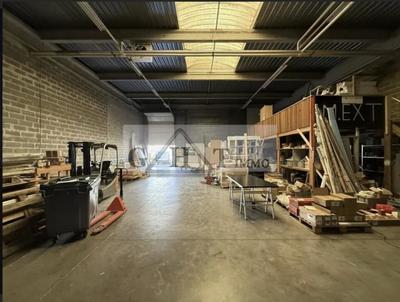 Entrepôt - 539 m²